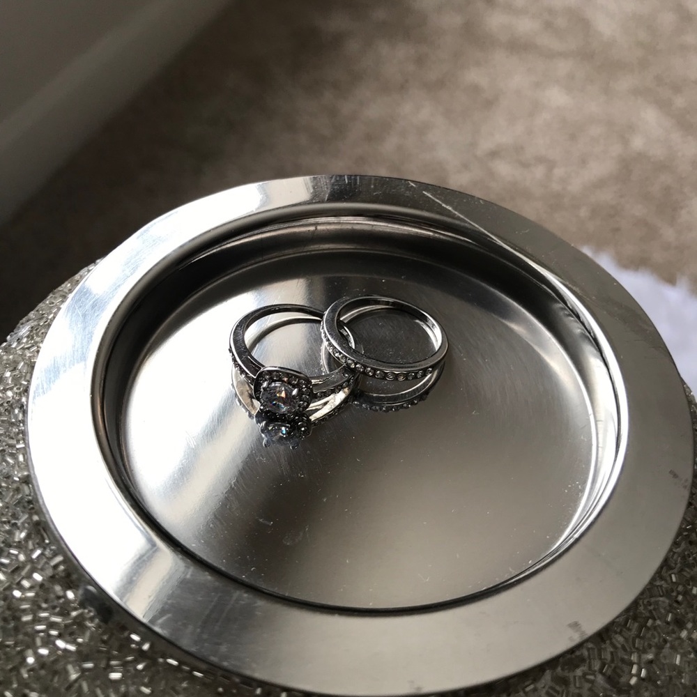 Diamond Ring - Picture 4 of 10
